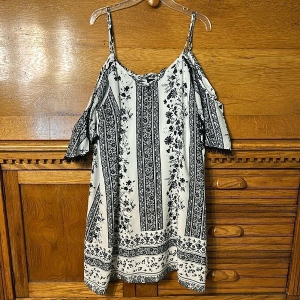 7 Daze Floral Border Print Cold Shoulder Pom Pom Trim Mini Dress White Black L